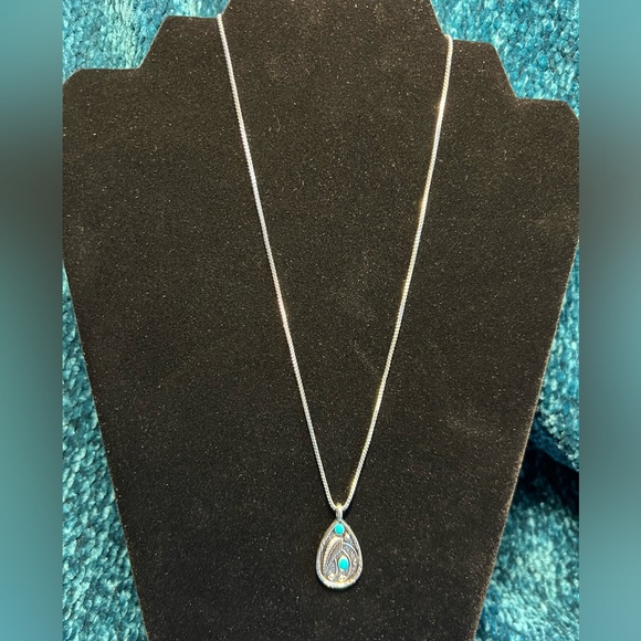 Silvertone feather and turquoise necklace - Picture 3 of 3